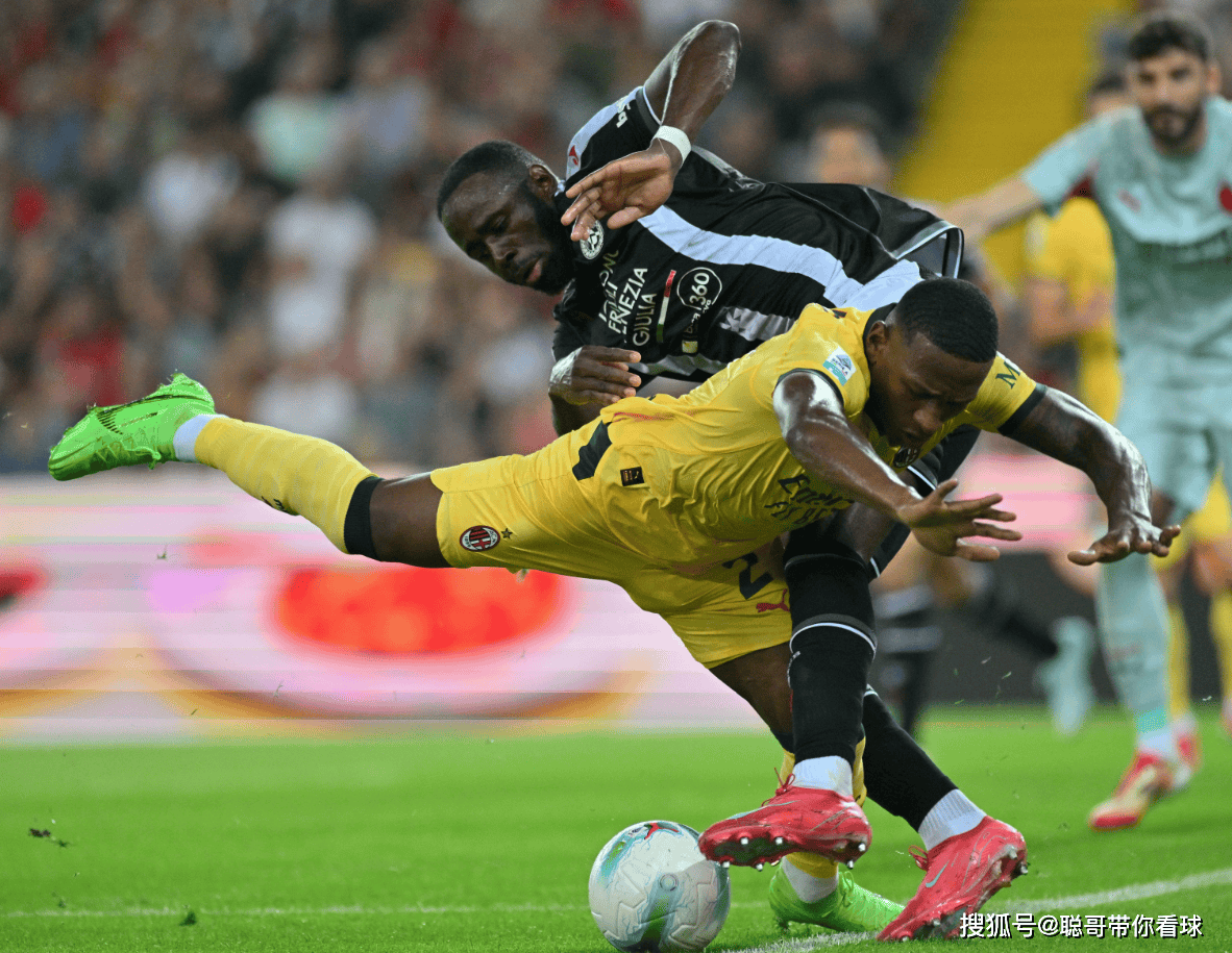 包含离谱！深圳男篮围绕法甲伤情更新清晨曼联备战国王杯，AC米兰单刀错失备战法甲的词条